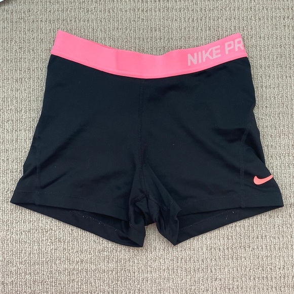 Nike pro shorts - Picture 1 of 2